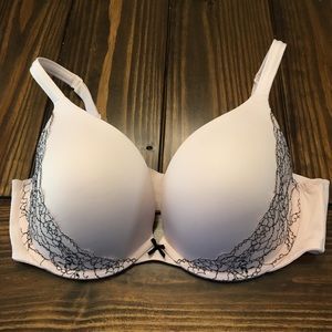 Cacique Smooth Boost Plunge Bra